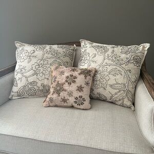 Embroidered Throw Pillow Set in Cream and Pink